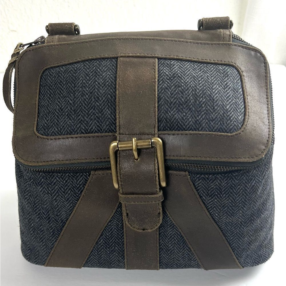 Sahalie Castaway Crossbody Bag